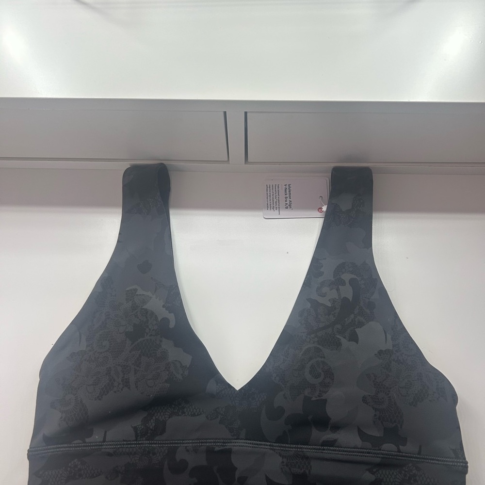 Lululemon Align V-Neck Sports Bra A/B Cup *NWT*